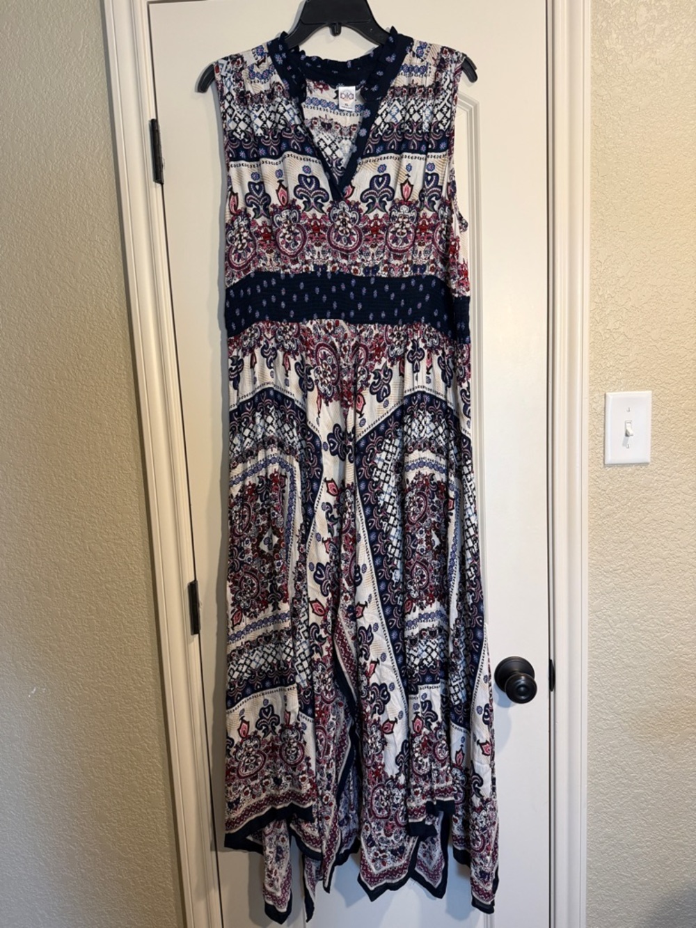 Boho Sleeveless V-Neck Maxi Dress in Navy, White & Red - Size XL